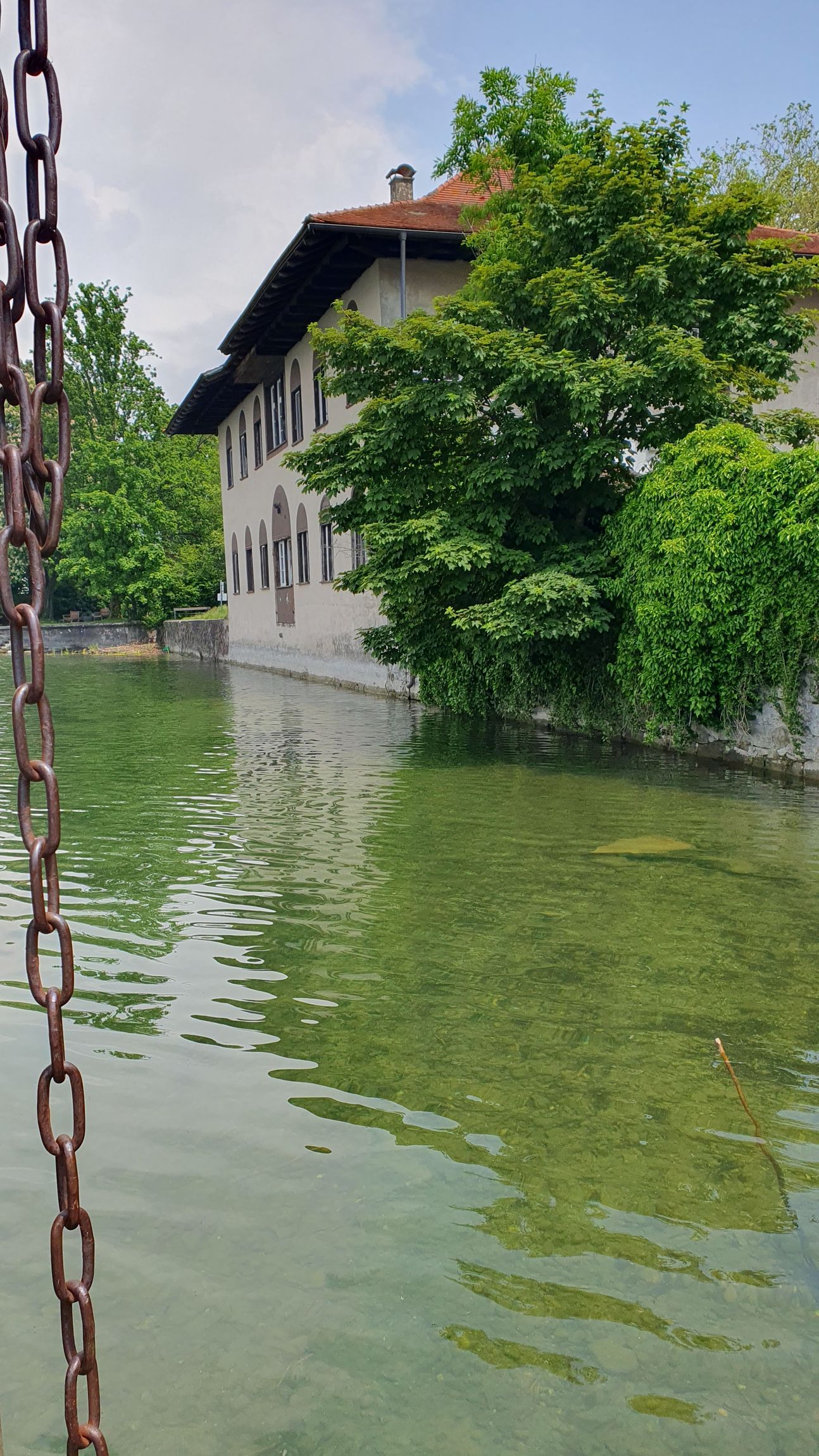 Haus direkt am Wasser